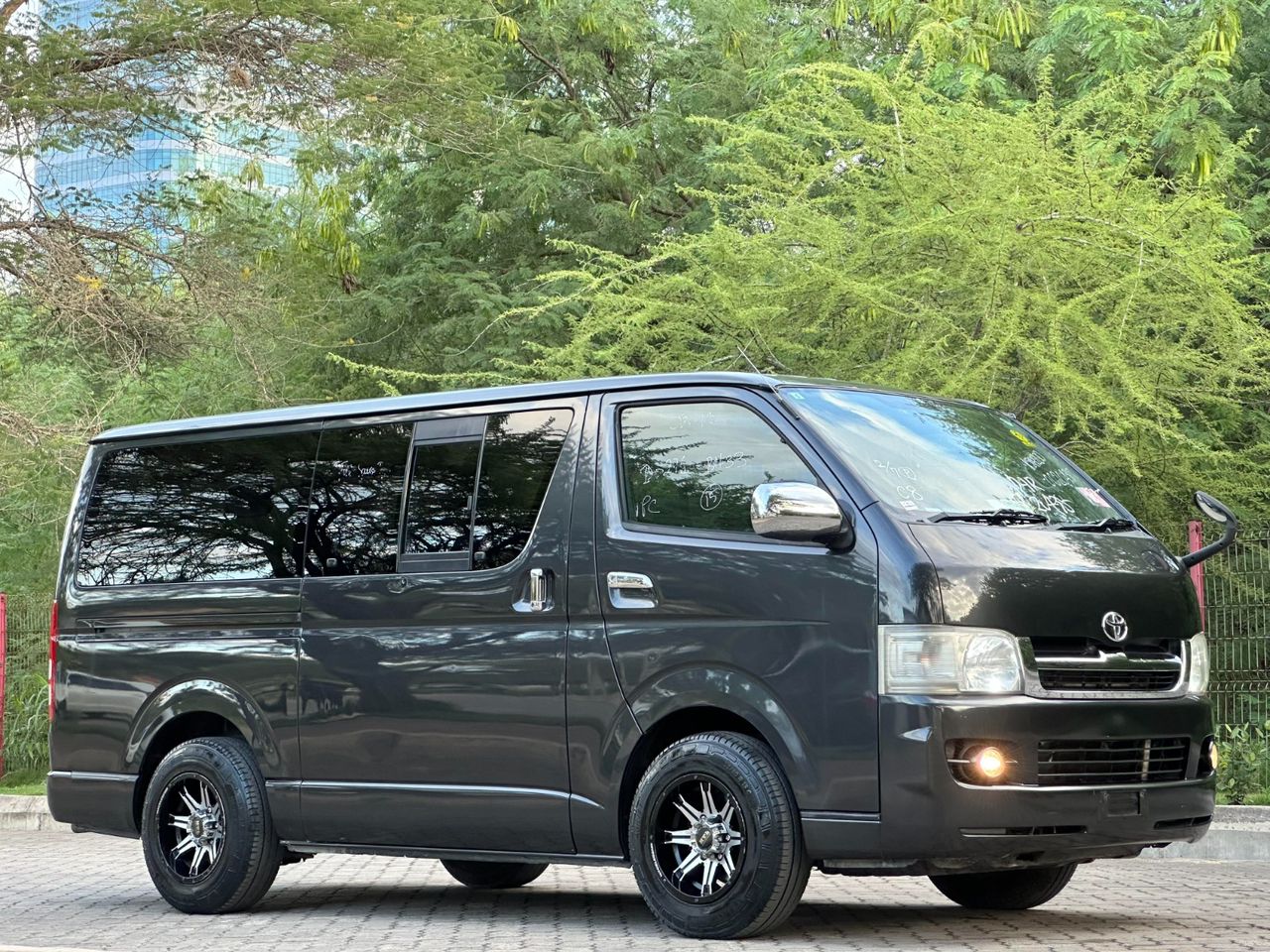 HIACE VAN